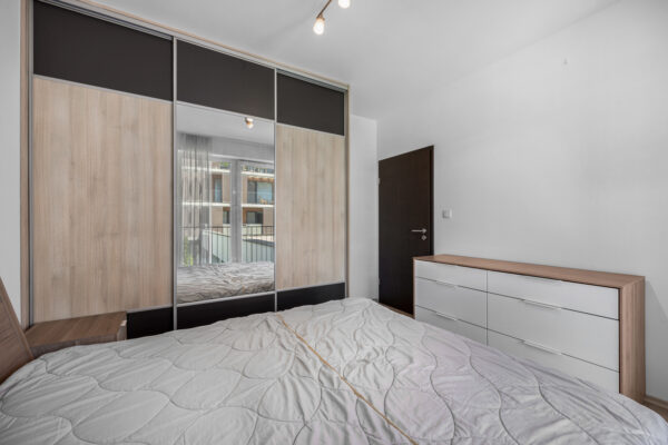 TOP ponuka - 2 izbový byt s parkovaním v Slnečniciach ! - Image 12