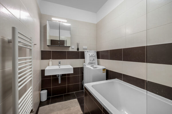 TOP ponuka - 2 izbový byt s parkovaním v Slnečniciach ! - Image 18