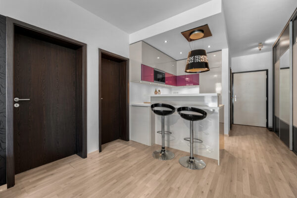 TOP ponuka - 2 izbový byt s parkovaním v Slnečniciach ! - Image 6